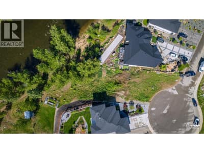 8840 RIVERSIDE Drive, Grand Forks
