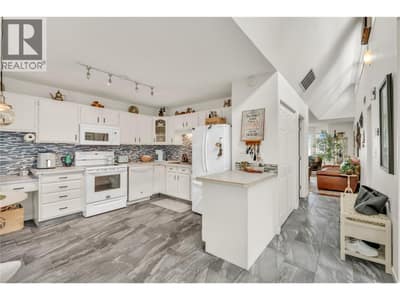11222 Quinpool Road Unit# 1, Summerland