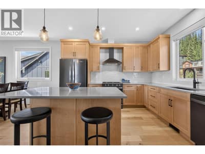 9823 Cathedral Drive, Silver Star