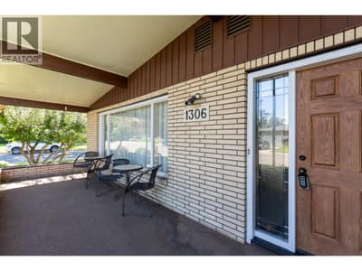 1306 Lombardy Square, Kelowna
