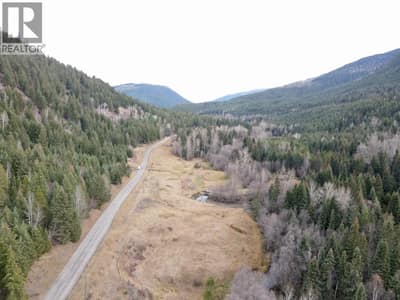 Edge of lot 4 to lot 6