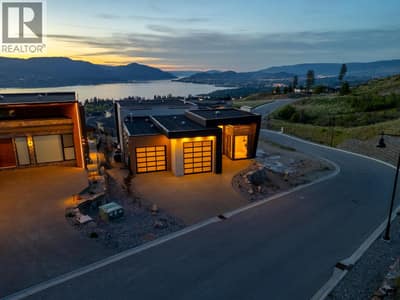 Views to the City and Lake