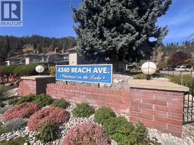 Chateux on the Lake great location in Peachland
