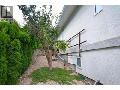 7927 Stoneridge Drive, Coldstream