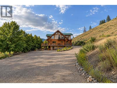 1225 Round Lake Road, Armstrong