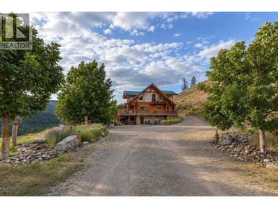 Welcome Home! Amazing Log Home on over 8.5 Acres in Paradise!