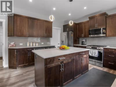 2070 Lawrence Avenue, Penticton