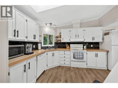 3115 JUNIPER Drive, Naramata