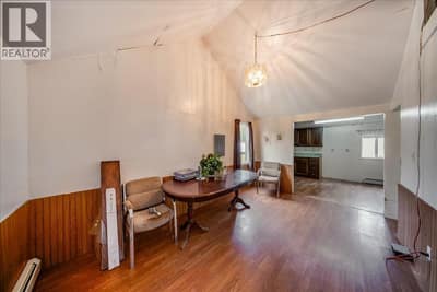 1427 Airport Road, Salmo
