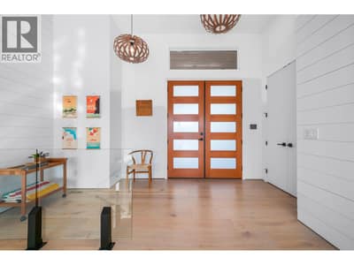 2559 Crown Crest Drive, West Kelowna