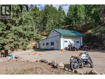 5572 Oyama Lake Road, Oyama