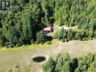 3360 Yellowhead Highway, Clearwater