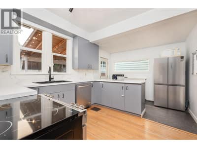 Spacious kitchen