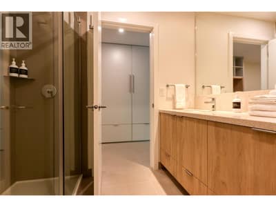 unit 111 -bathroom