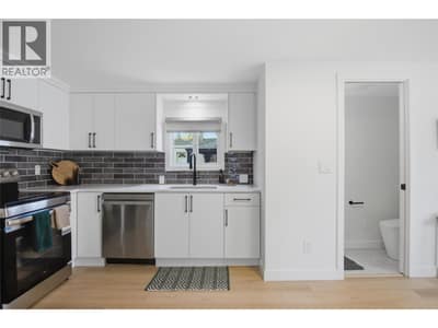 4564 Summer Road Unit# 11, Barriere
