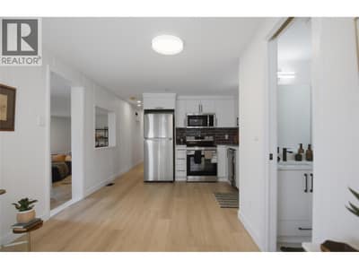 4564 Summer Road Unit# 11, Barriere