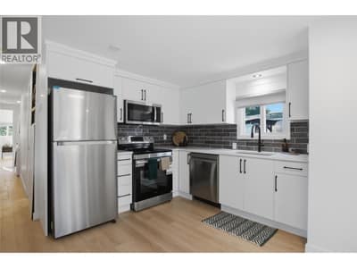 4564 Summer Road Unit# 11, Barriere