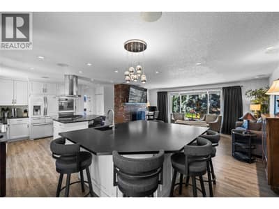 992 Grenfell Court, Kelowna