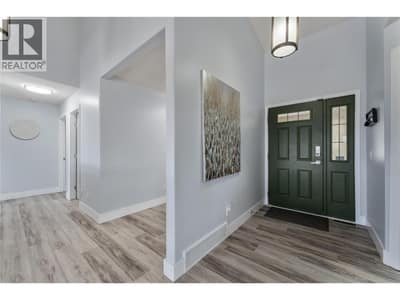3516 Camelback Drive, Kelowna