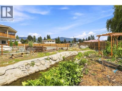 471 WOODWARD Avenue, Merritt