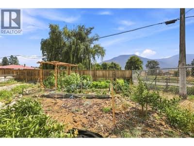 471 WOODWARD Avenue, Merritt