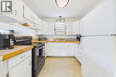 747 Hollywood Road S, Kelowna