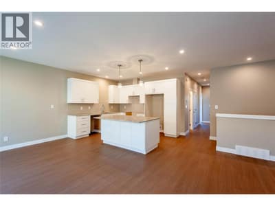 433 Poplar Drive, Logan Lake