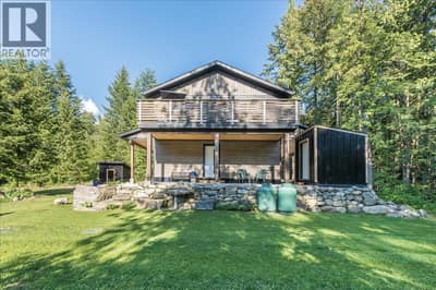 809 Slocan Street, Slocan