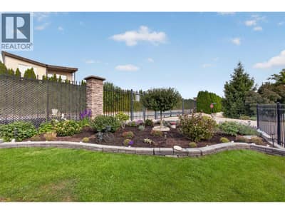3493 Oak Crescent, West Kelowna
