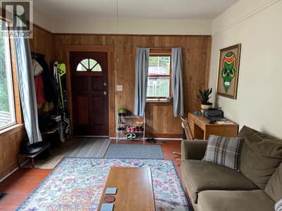 411 LATIMER Street, Nelson