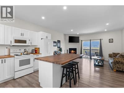 2743 Grandview Heights, Merritt
