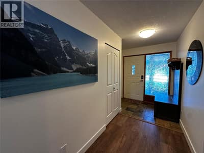 1301 GROSVENOR Place, Castlegar