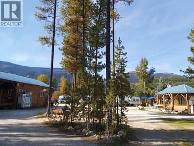 991 WEST FRONTAGE Road, Blue River