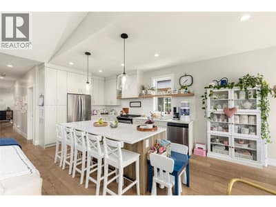 10293 Long Road, Lake Country