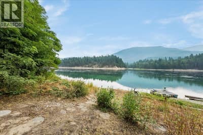 814 16TH Avenue, Genelle