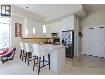 Open Kitchen with eating bar.