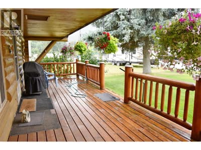Front covered veranda 33X9ft