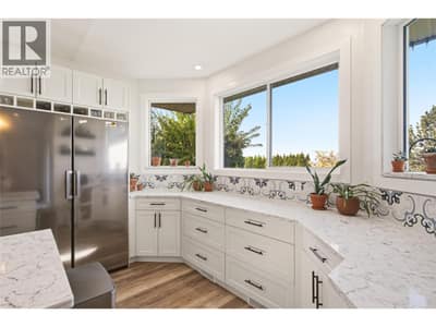 724 Lone Pine Drive, Kelowna