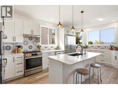 724 Lone Pine Drive, Kelowna