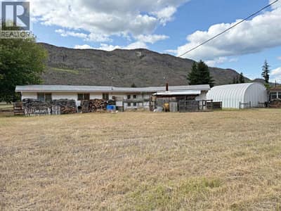 733 Fortune Road, Barriere