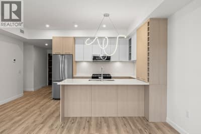 Kitchen - Photos of a similar unit, same floorplan, different colour scheme
