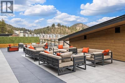 Common Rooftop Patio