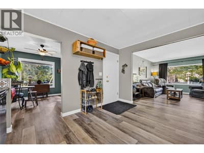 717 Larsen Road, Salmo
