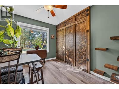717 Larsen Road, Salmo