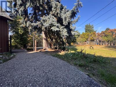 7603 De Jong Drive, Coldstream