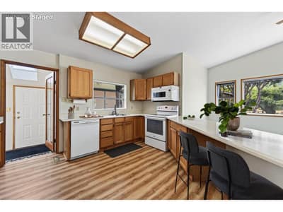 1540 Canford Avenue, Merritt