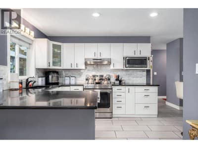 large kitchen with lots of counter space