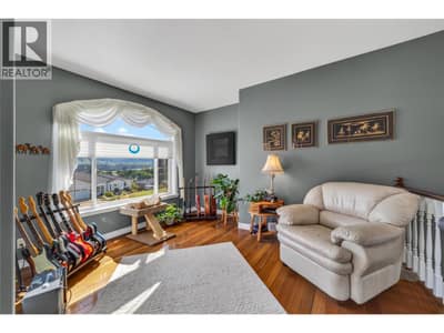 6812 Cabernet Place, Oliver