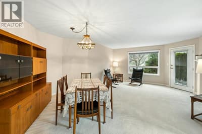 Dining/living room