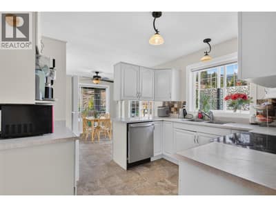 2471 Asquith Court, West Kelowna